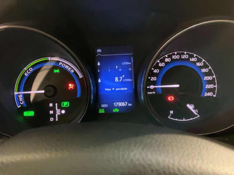 Toyota Auris Touring Sports 1.8 Hybrid Feel! — zdjęcie 13
