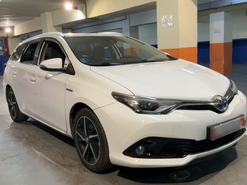 Toyota Auris Touring Sports 1.8 Hybrid Feel! — zdjęcie 8