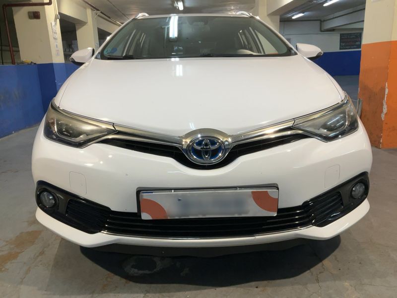 Toyota Auris Touring Sports 1.8 Hybrid Feel! — zdjęcie 9
