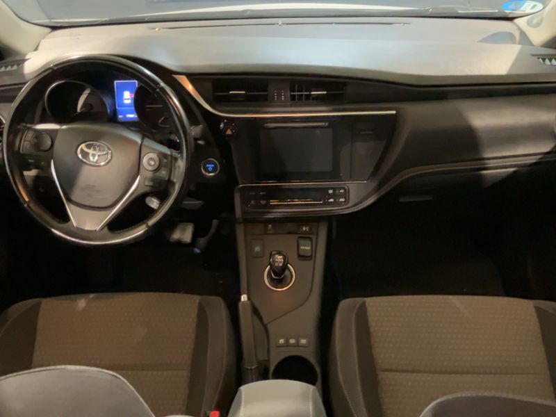 Toyota Auris Touring Sports 1.8 Hybrid Feel! — zdjęcie 12