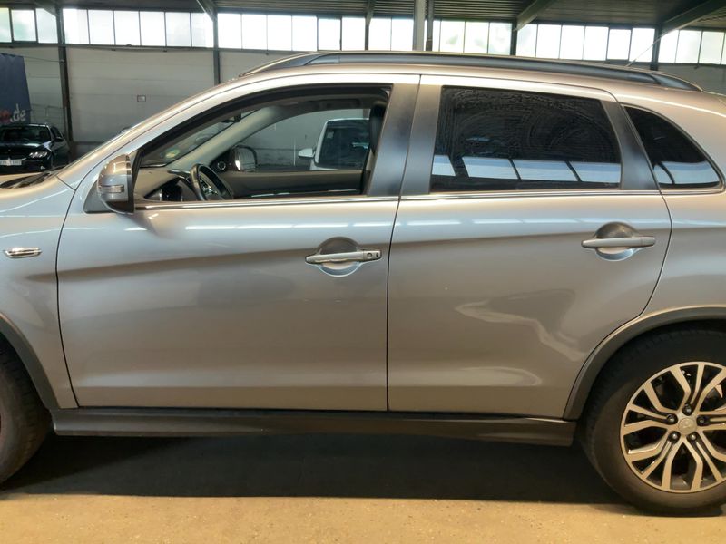 Mitsubishi ASX 1.6 Invite 2WD — zdjęcie 4