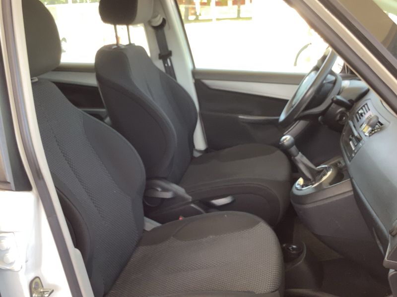 Citroen C4 Grand Picasso 1.6 VTi Business — zdjęcie 11