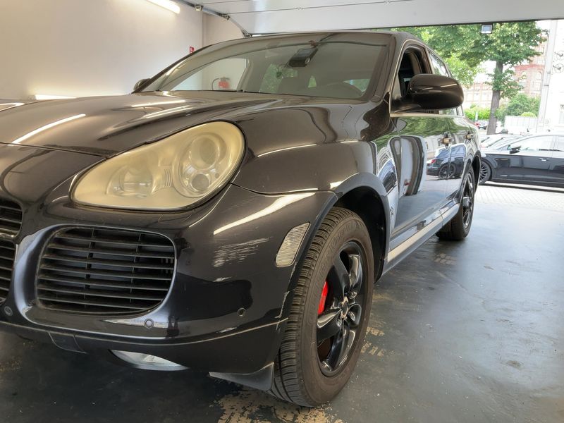 Porsche Cayenne Turbo — zdjęcie 2