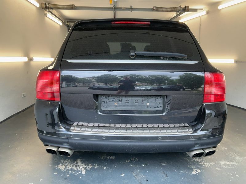Porsche Cayenne Turbo — zdjęcie 5
