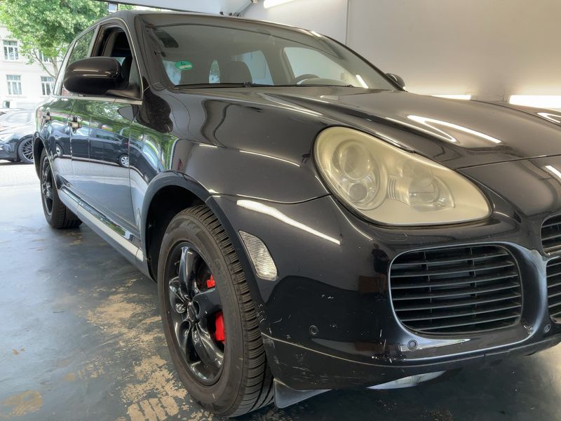 Porsche Cayenne Turbo — zdjęcie 8