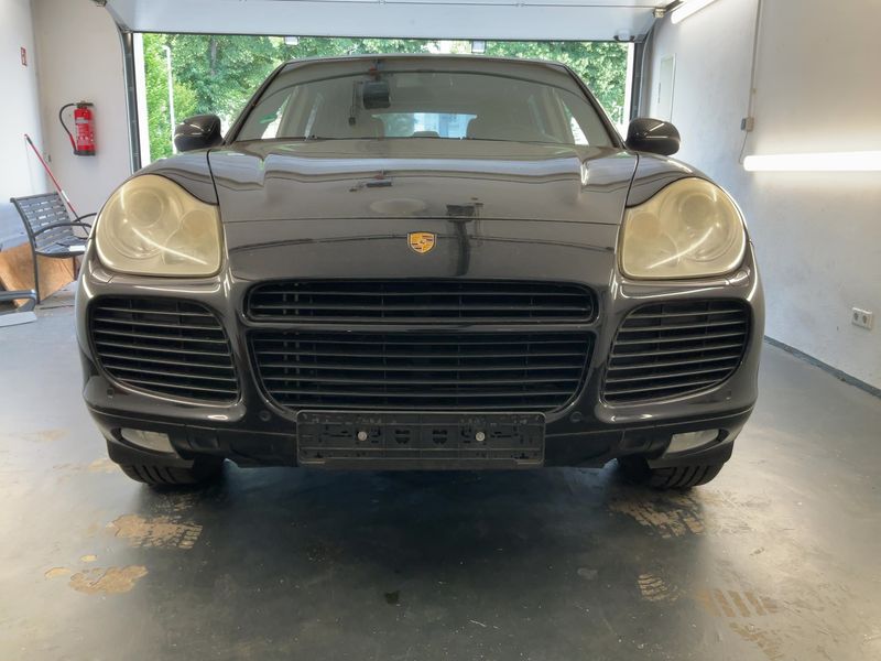 Porsche Cayenne Turbo — zdjęcie 9