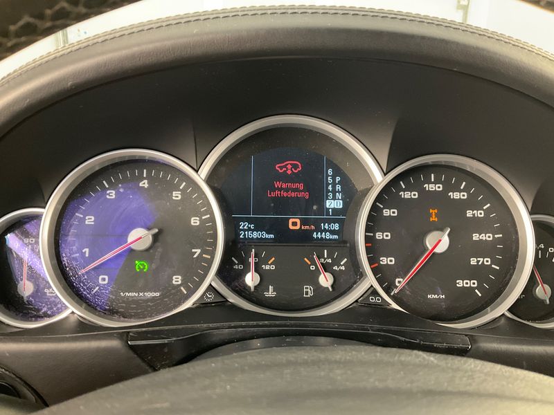 Porsche Cayenne Turbo — zdjęcie 13