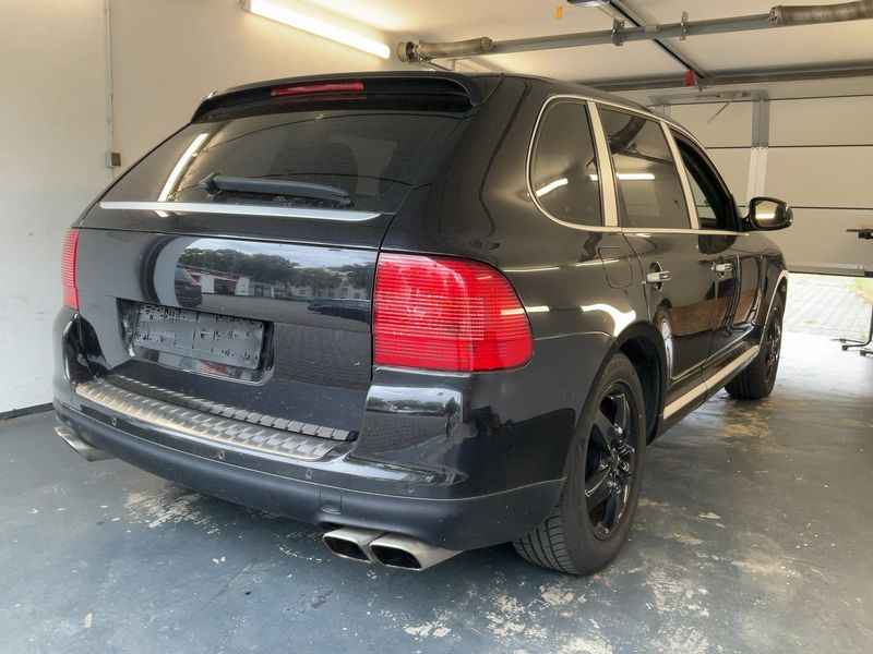 Porsche Cayenne Turbo — zdjęcie 6