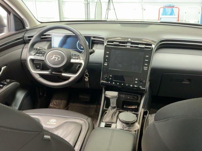 Hyundai Tucson 1.6 T-GDI Mild-Hybrid N Line Executive 2WD — zdjęcie 12