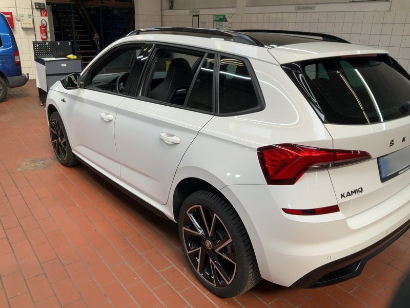Skoda Kamiq 1.0 TSI Monte Carlo — zdjęcie 3