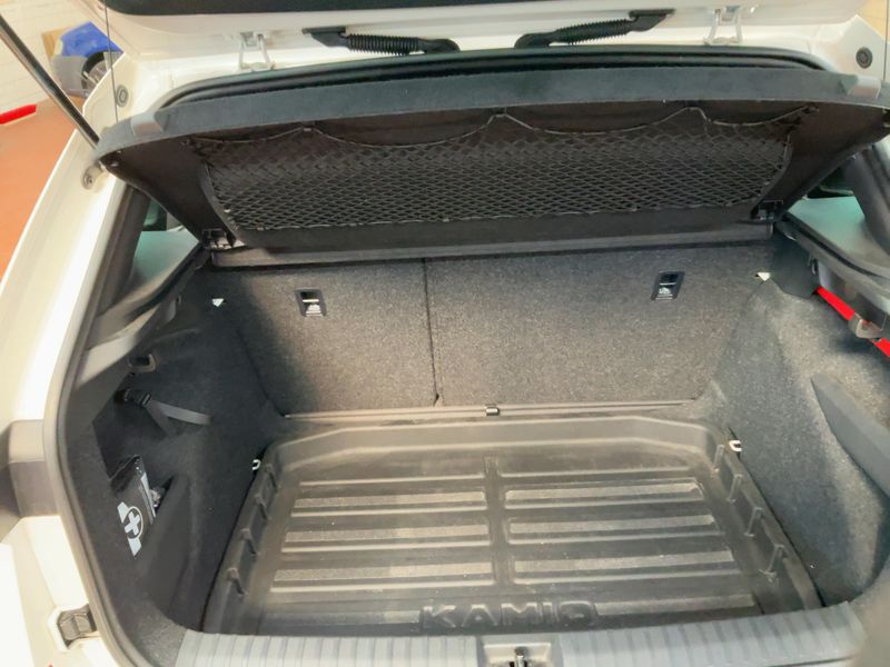 Skoda Kamiq 1.0 TSI Monte Carlo — zdjęcie 10