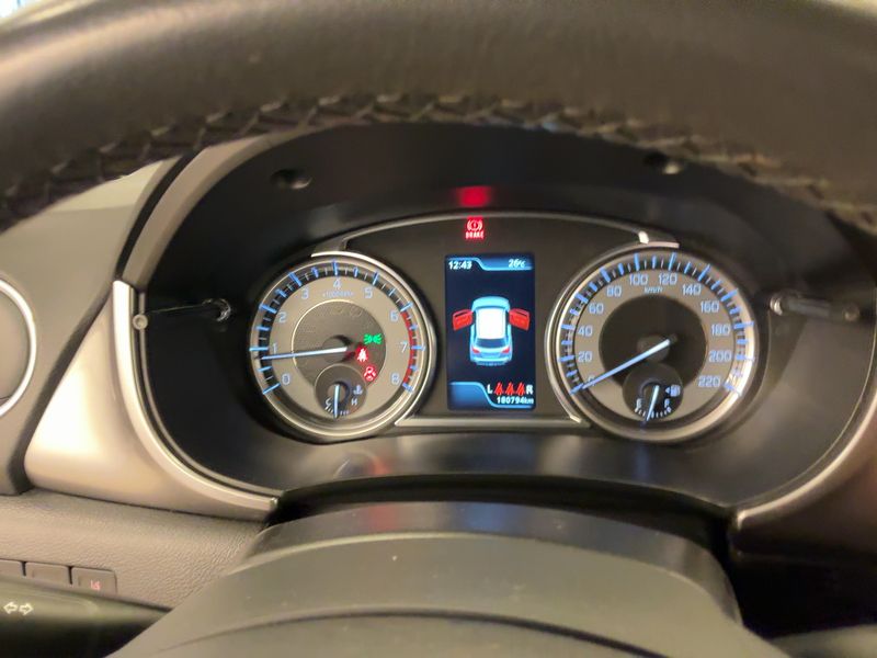 Suzuki Vitara 1.4 BoosterJet Mild-Hybrid Comfort 4x2 — zdjęcie 13
