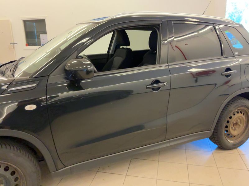 Suzuki Vitara 1.4 BoosterJet Mild-Hybrid Comfort 4x2 — zdjęcie 4