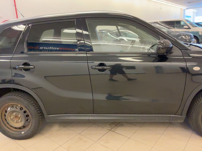 Suzuki Vitara 1.4 BoosterJet Mild-Hybrid Comfort 4x2 — zdjęcie 7
