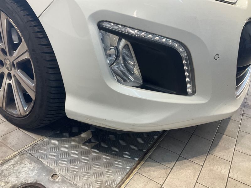 Peugeot 308 2.0 HDi Active 2013 – снимка 40