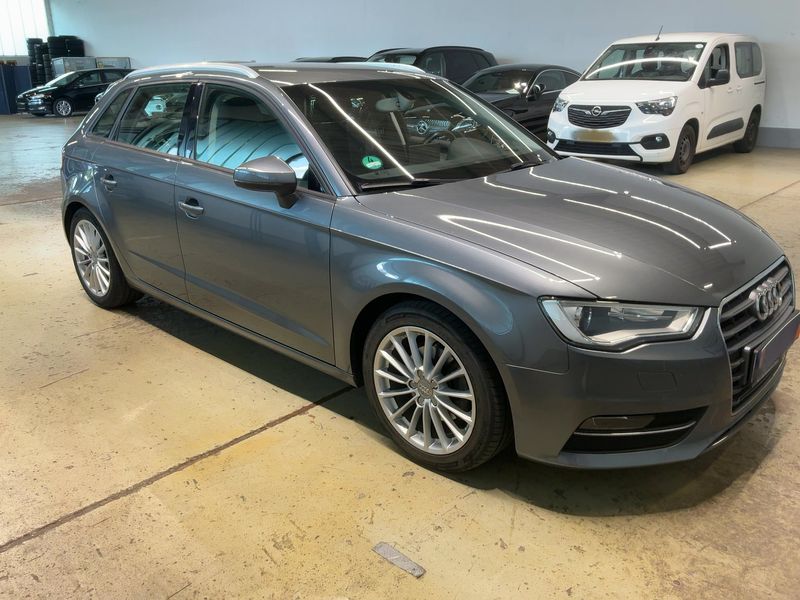 Audi A3 Sportback 2.0 TDI Ambition 2014 – снимка 12