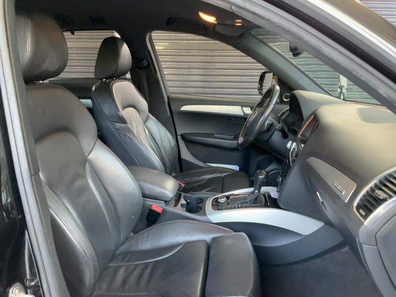 Audi Q5 2.0 TDI quattro S line 2011 – снимка 16