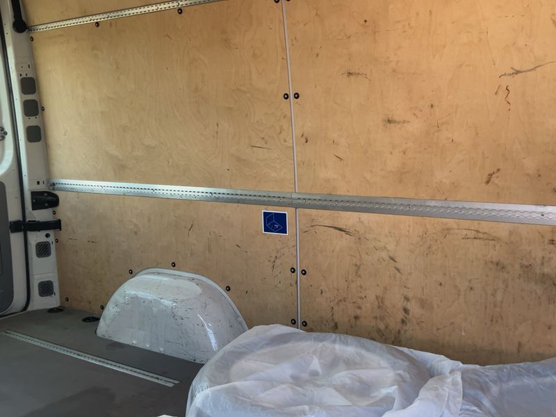 Volkswagen Crafter 2.0 TDI Kasten 30 mittlerer Radstand mit Hochdach — zdjęcie 14