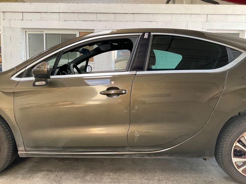 Citroen DS4 1.6 HDi Chic — zdjęcie 4