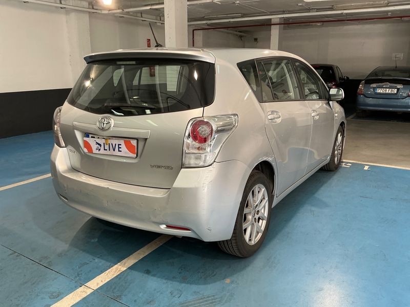 Toyota Verso 2.2 D-4D Dynamic — zdjęcie 2