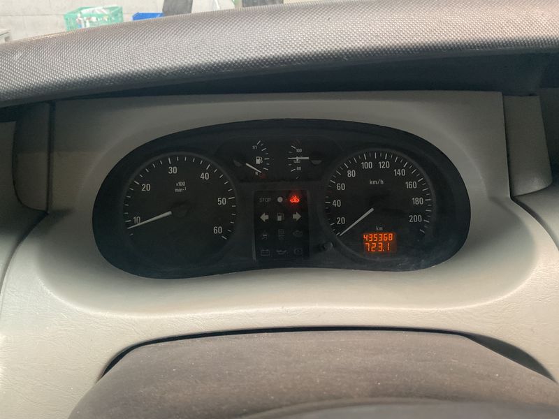 Opel Vivaro 2.5 DTI / CDTI Kasten L1H1 2,7t — zdjęcie 4