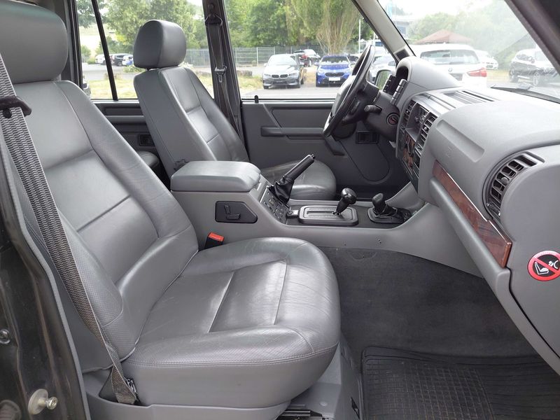 Land Rover Discovery 3.9 V8i ES — zdjęcie 10