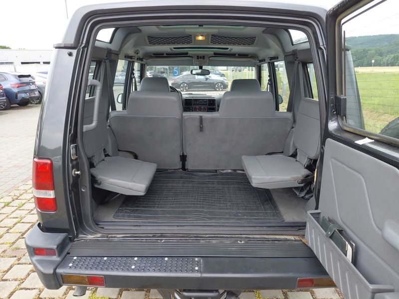 Land Rover Discovery 3.9 V8i ES — zdjęcie 9