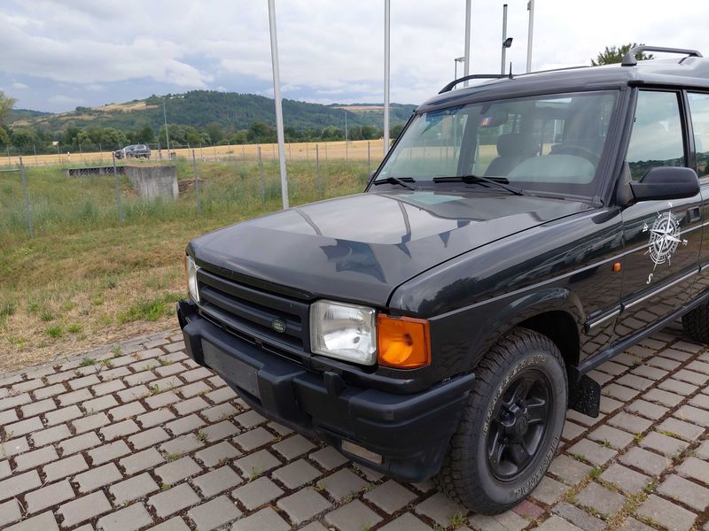 Land Rover Discovery 3.9 V8i ES — zdjęcie 2