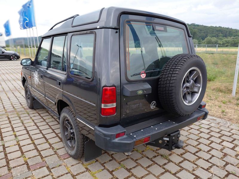 Land Rover Discovery 3.9 V8i ES — zdjęcie 3