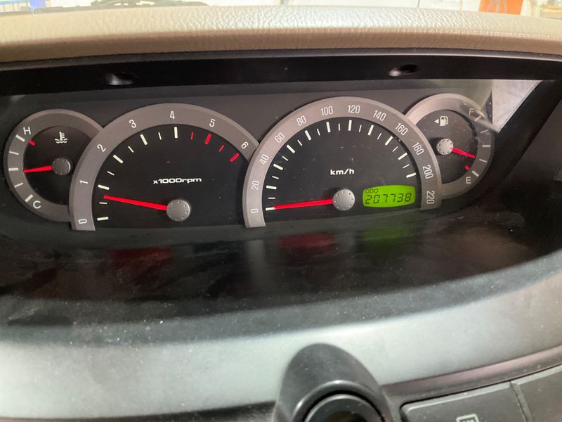 Ssangyong Rodius 270 Xdi Limited — zdjęcie 4