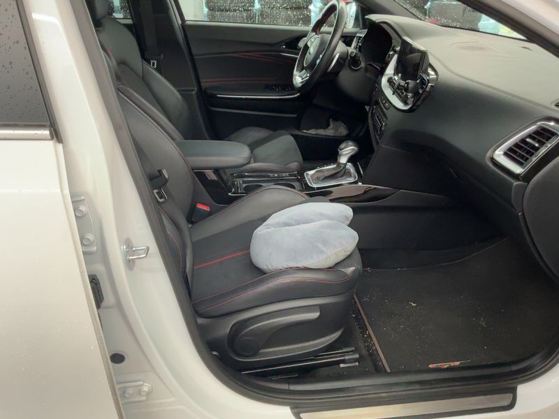 Kia cee'd 1.6 TGDI GT — zdjęcie 11