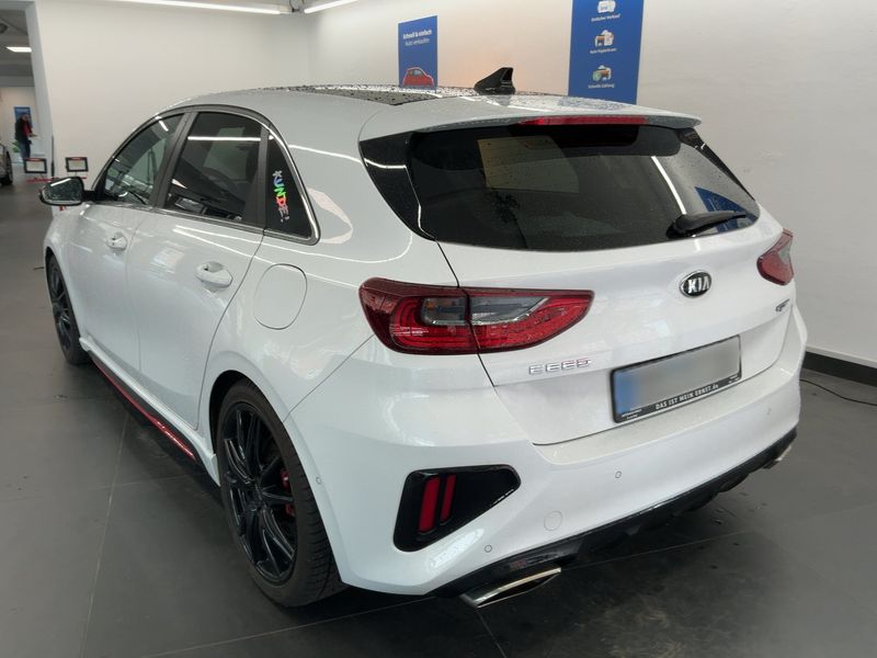 Kia cee'd 1.6 TGDI GT — zdjęcie 3