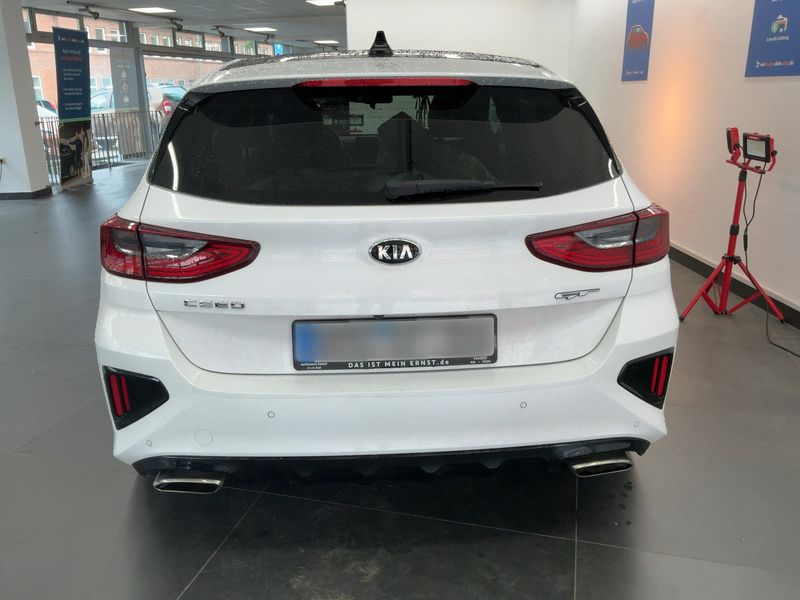 Kia cee'd 1.6 TGDI GT — zdjęcie 5