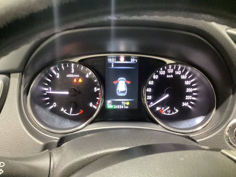 Nissan X-Trail 1.6 dCi 360 — zdjęcie 13