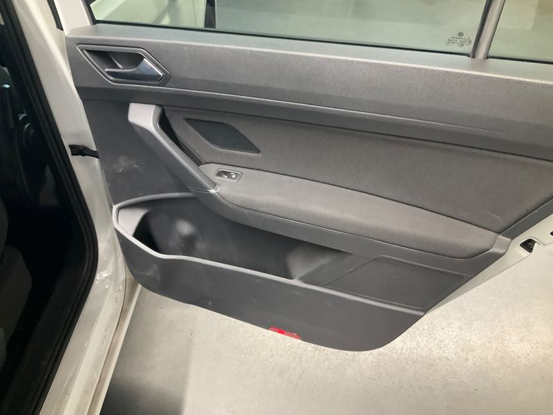 Volkswagen Touran 2.0 TDI Comfortline BlueMotion Tech 2019 – снимка 31