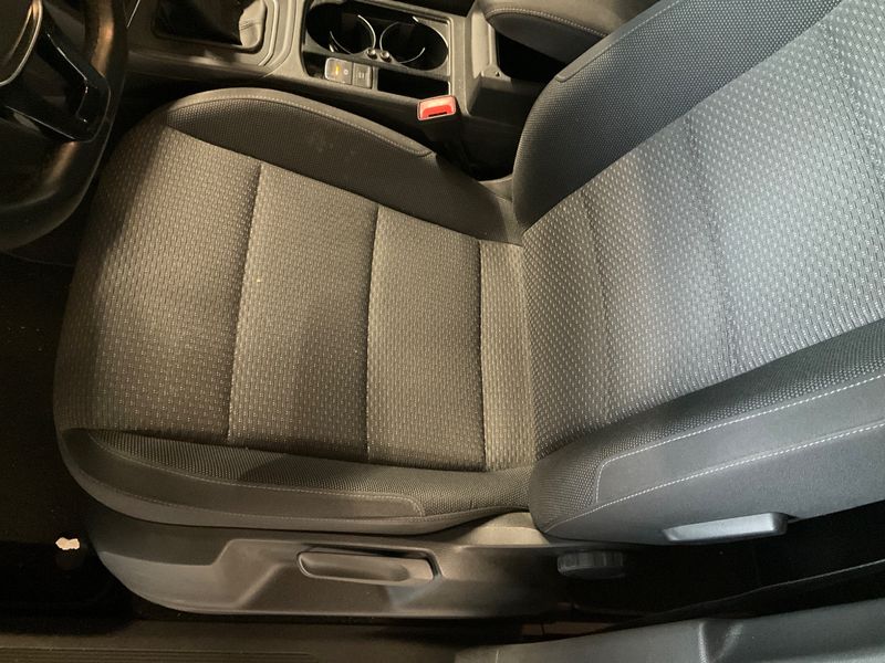 Volkswagen Touran 2.0 TDI Comfortline BlueMotion Tech 2019 – снимка 26