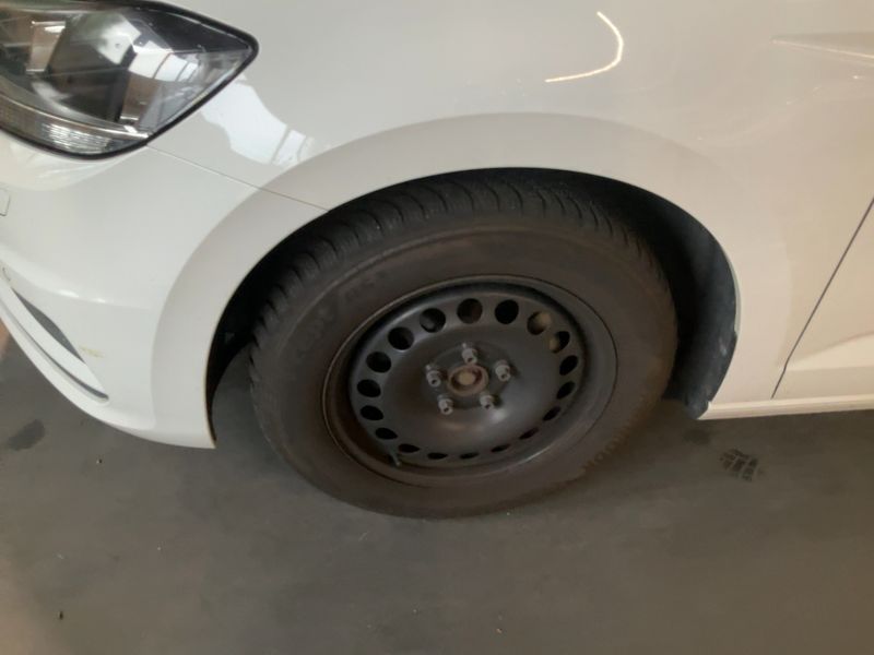 Volkswagen Touran 2.0 TDI Comfortline BlueMotion Tech 2019 – снимка 3