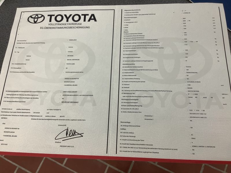 Toyota Auris Touring Sports 1.6 Life+ — zdjęcie 16