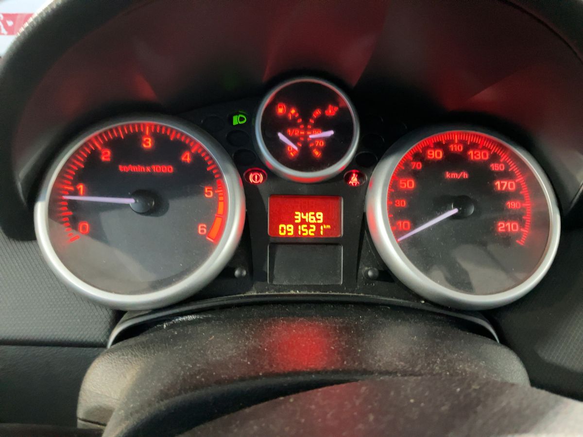 Peugeot 207 2014 — photo 19