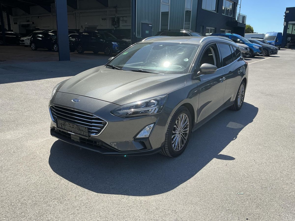 Ford Focus 2019 — photo 1
