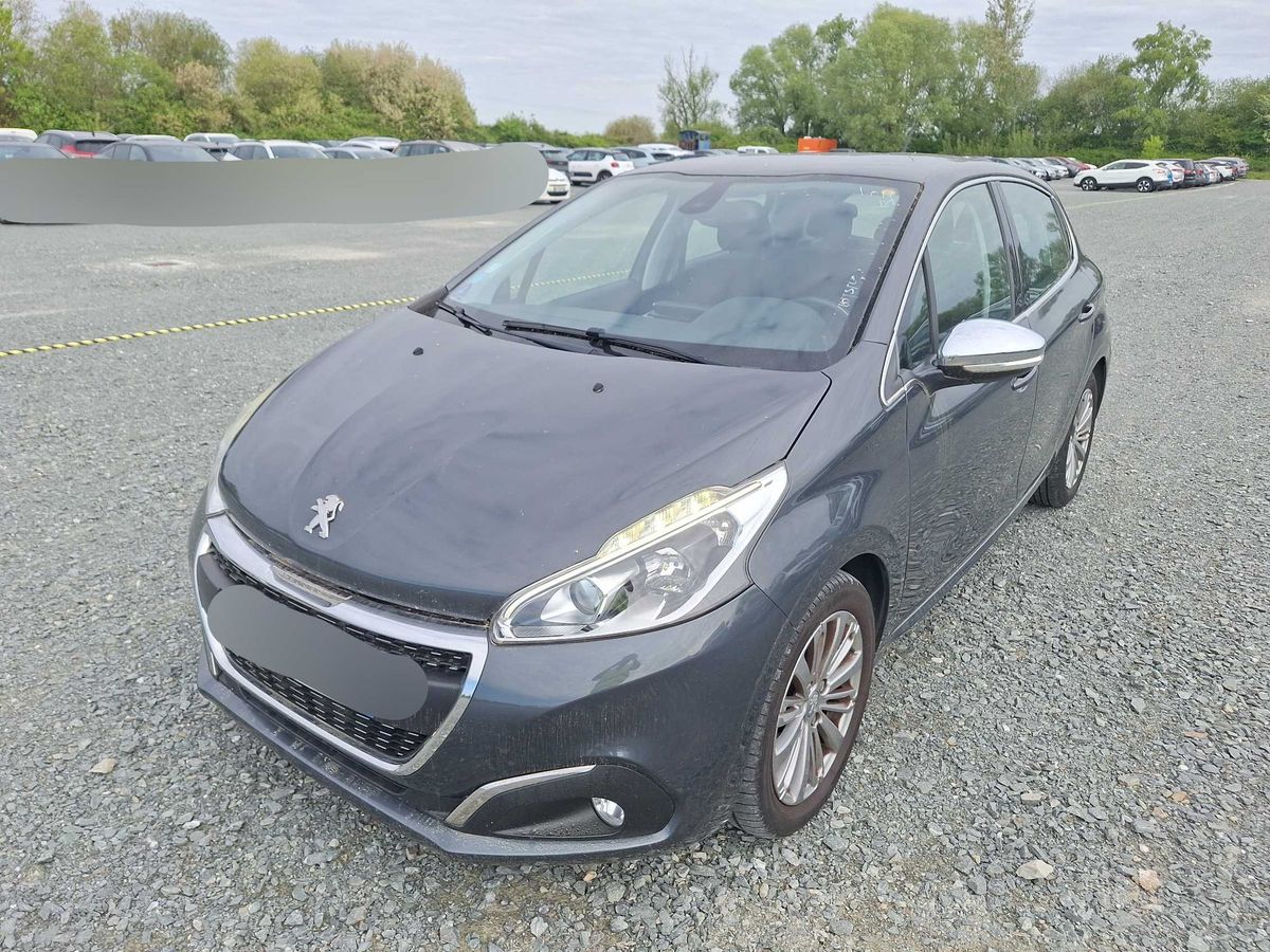 Peugeot 208 2015