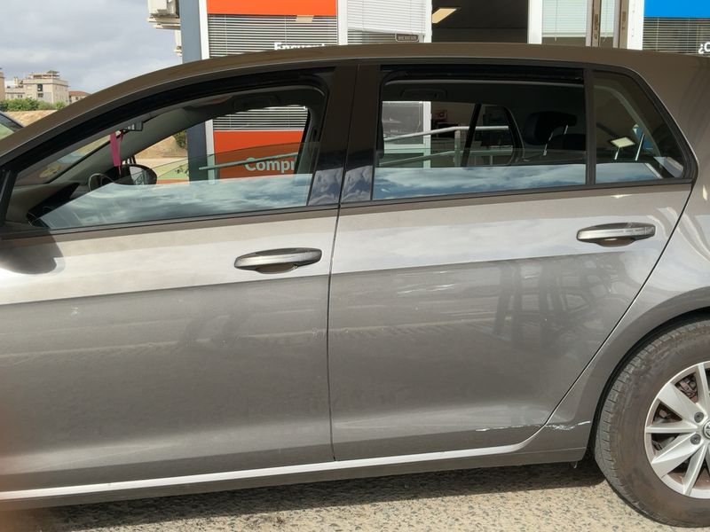 Volkswagen Golf VII 1.6 TDI Business BlueMotion Tech — zdjęcie 4