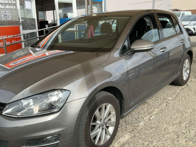 Volkswagen Golf VII 1.6 TDI Business BlueMotion Tech — zdjęcie 2