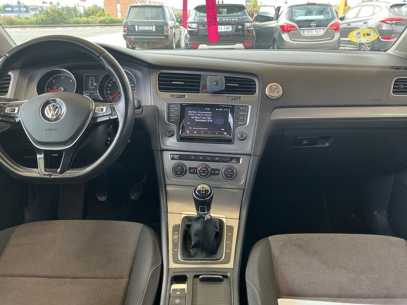Volkswagen Golf VII 1.6 TDI Business BlueMotion Tech — zdjęcie 12