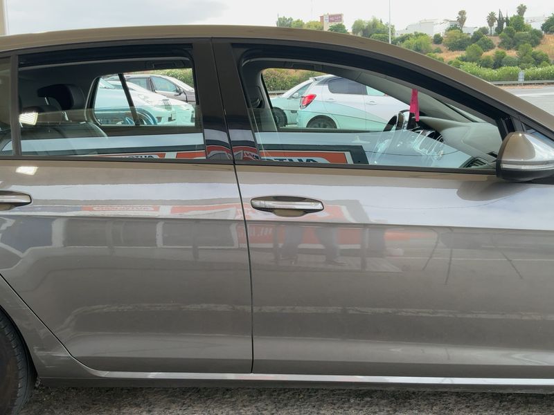 Volkswagen Golf VII 1.6 TDI Business BlueMotion Tech — zdjęcie 7