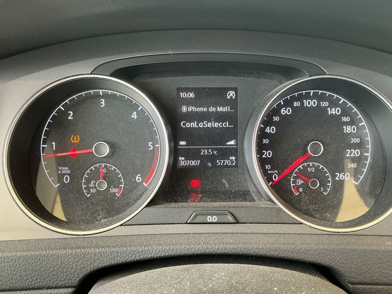 Volkswagen Golf VII 1.6 TDI Business BlueMotion Tech — zdjęcie 13