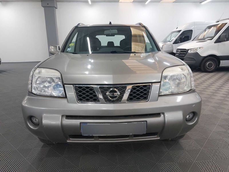 Nissan X-Trail 2.0 Elegance — zdjęcie 7