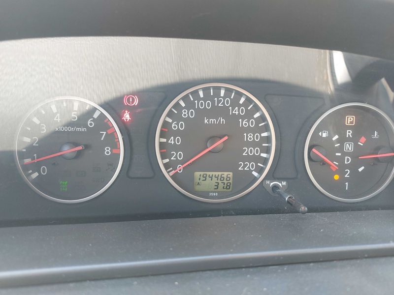 Nissan X-Trail 2.0 Elegance — zdjęcie 12