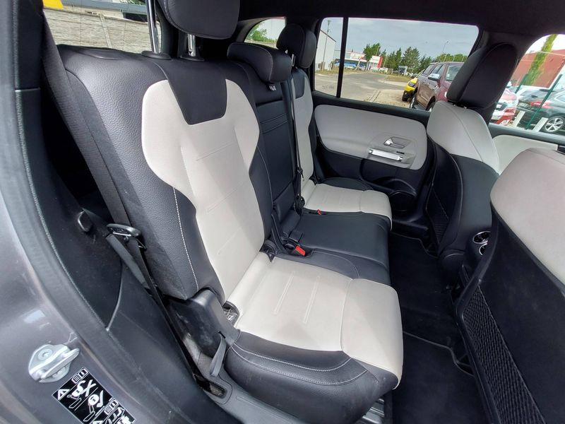 Mercedes-Benz GLB-Klasse GLB 200 d AMG Line — zdjęcie 14