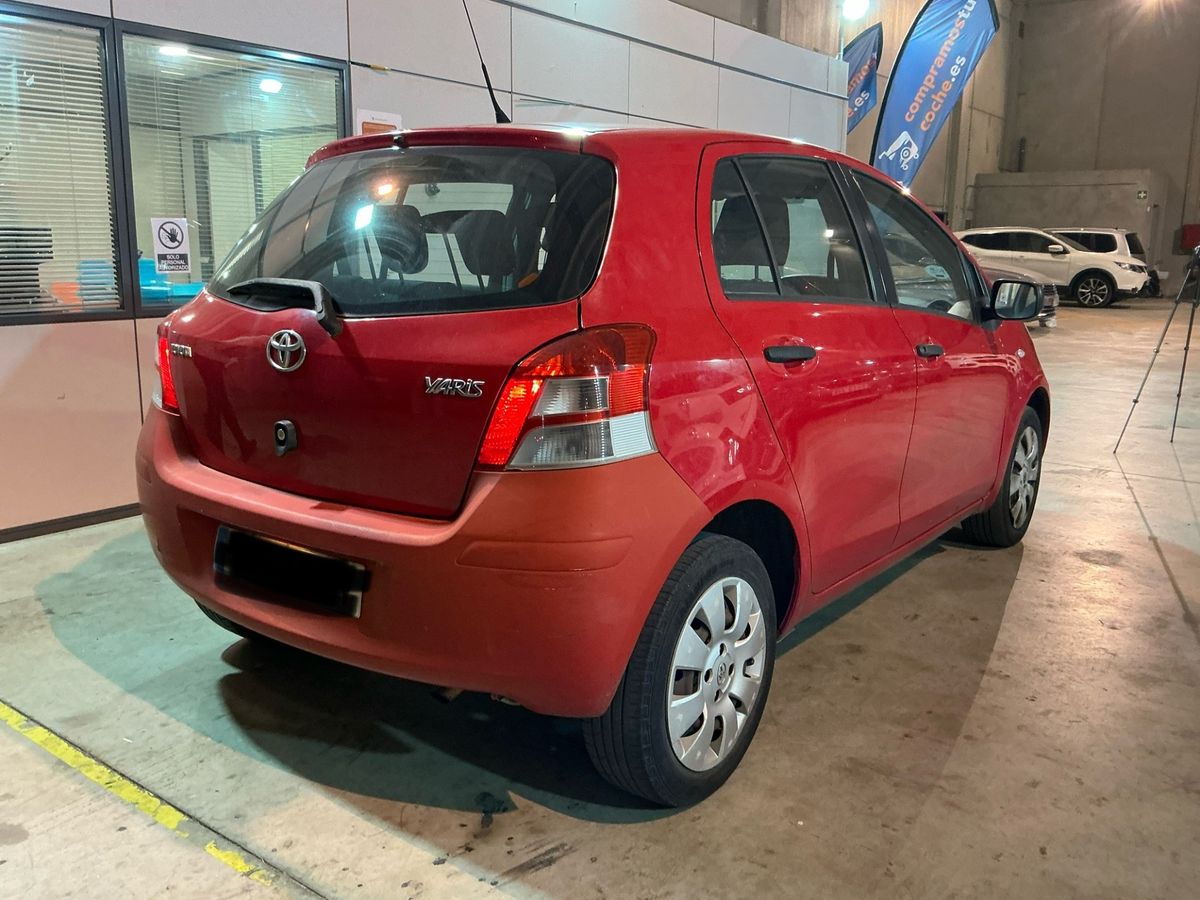 Toyota Yaris 1.0 VVT-i Cool